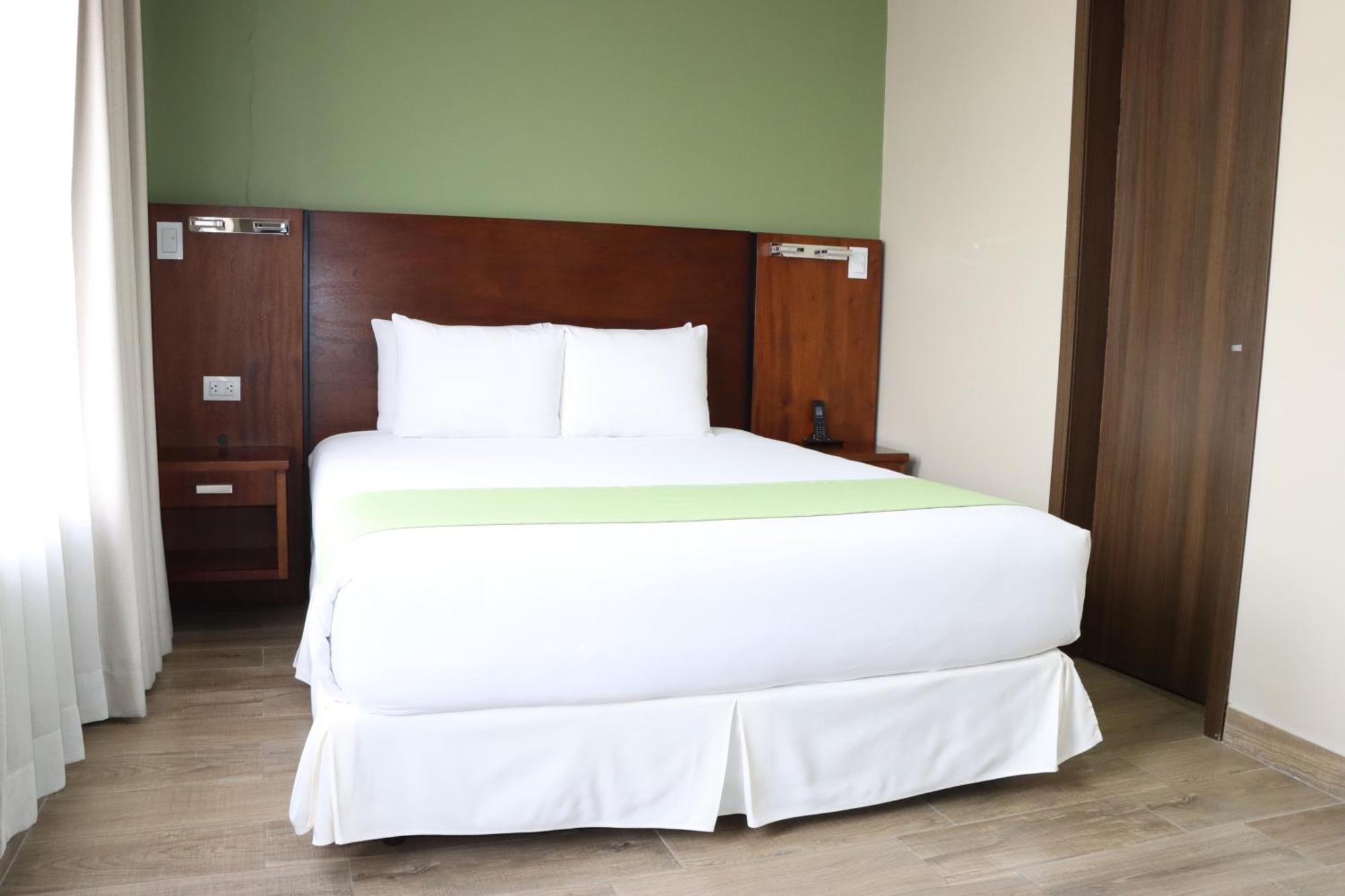 Hotel San Agustin Plaza ラタクンガ エクステリア 写真